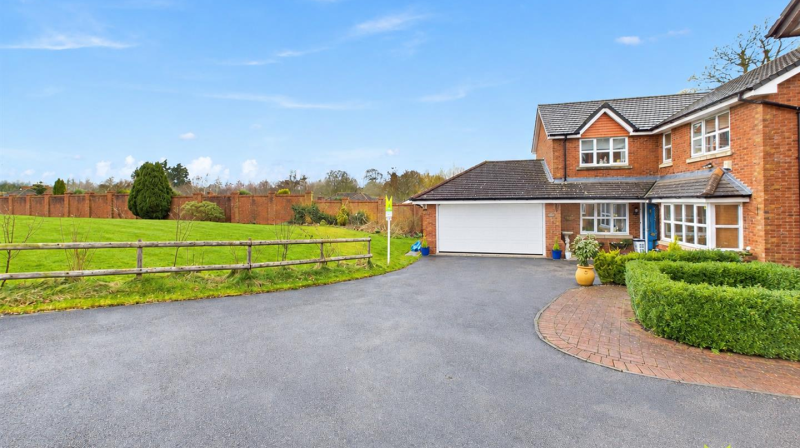 11 St. Annes Drive, Oswestry, SY10 9LU For Sale
