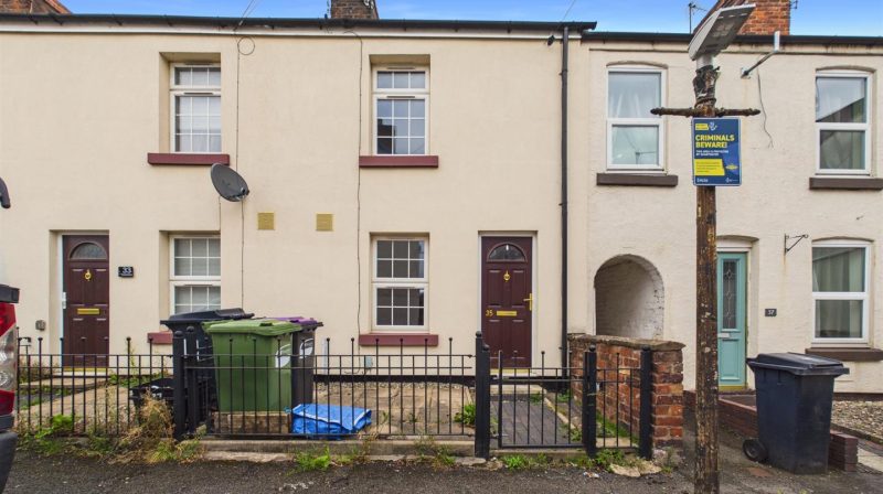 35 Orchard Street, Oswestry, SY11 1QZ For Sale