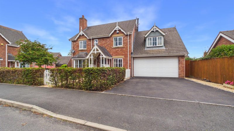 26 Chapel Road, Shrewsbury, SY4 4EH For Sale