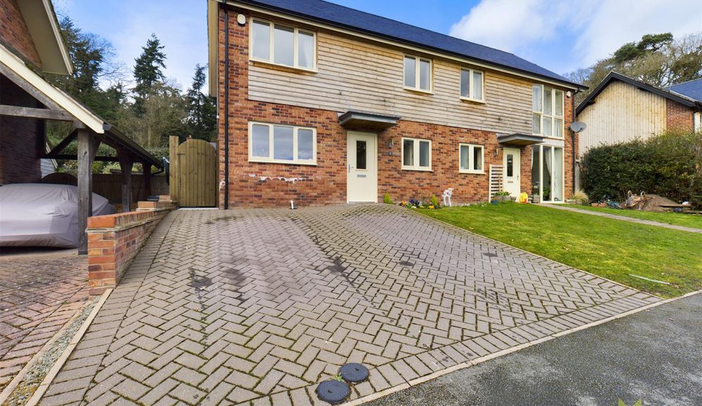 6 The Pines Lower Road, Shrewsbury, SY4 3RH For Sale 6 The Pines Lower Road, Shrewsbury, SY4 3RH For Sale
