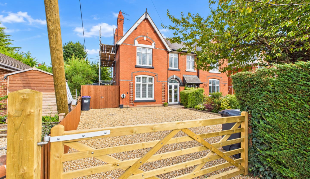 Heswall By Pass Road, Oswestry, SY11 3NG For Sale