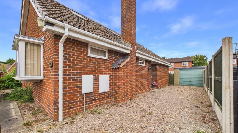 51 Eckford Park, Shrewsbury, SY4 5HL For Sale