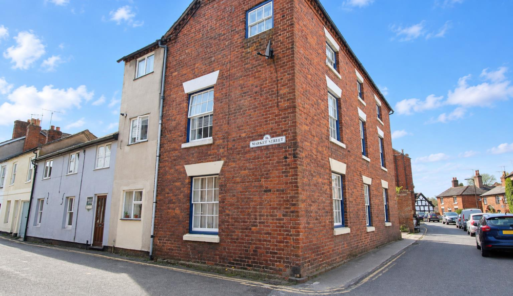 Flat 2, 31 Noble Street, Wem, SY4 5DT For Sale Flat 2, 31 Noble Street, Wem, SY4 5DT For Sale