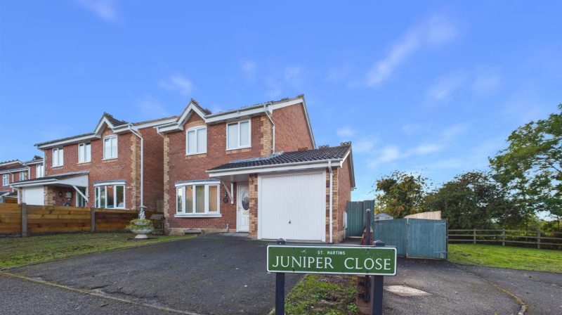 2 Juniper Close, Oswestry, SY11 3QL For Sale
