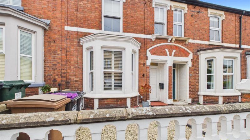 41 Park Avenue, Oswestry, SY11 1AU For Sale