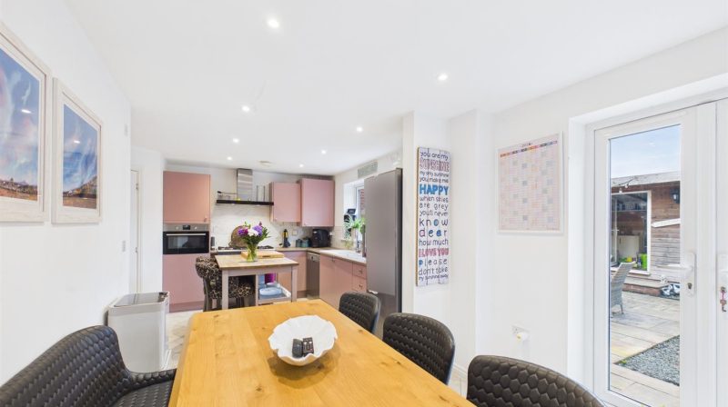 36 Oakley Meadow, Wem, SY4 5SP For Sale