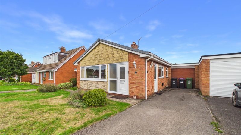 13 Cedar Avenue, Shrewsbury, SY4 4JA For Sale